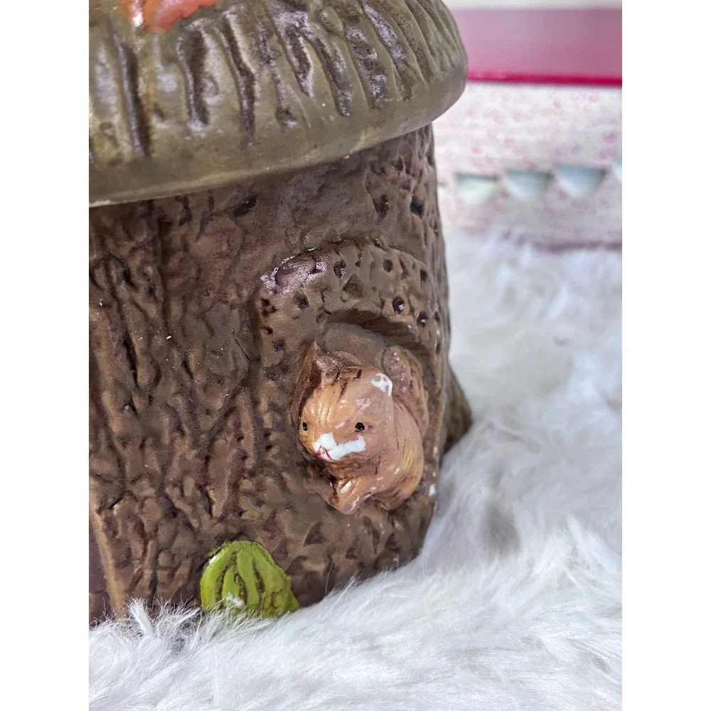 Vintage Ceramic Squirrel On Stump Candy/Walnut Jar Canister Woodland Decor